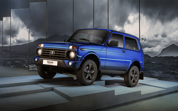 
            BMW vs Mercedes, Niva для Европы и &laquo;бомбилы&raquo; вместо такси. Итоги недели
        