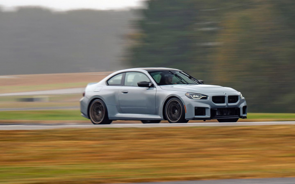 
            Она не боится быть неудобной. Первый тест-драйв новой BMW M2 CS
        