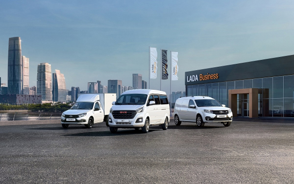 
            Новая &laquo;трешка&raquo; BMW, седан от &laquo;Москвича&raquo; и первая Volga-2026. Итоги недели
        