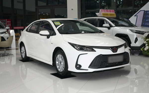 
            В России подскочили продажи Toyota. Модели, версии и цены
        