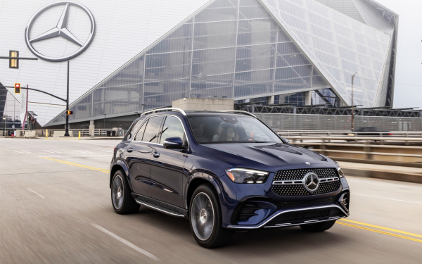 Он способен ездить на растительном масле. Необычные фишки нового Audi Q7
Он способен ездить на растительном масле. Необычные фишки нового Audi Q7