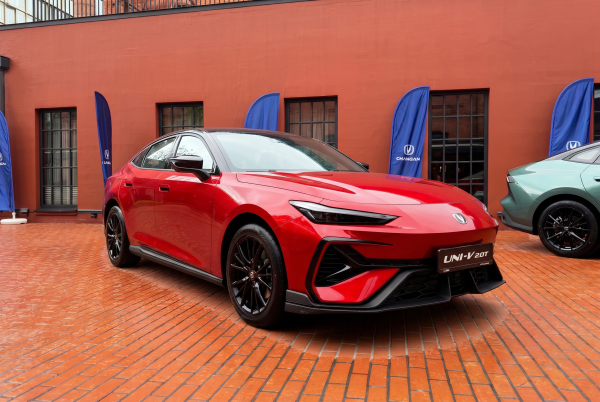 Каскад новинок, критика Ferrari Luce и Volga от ₽2,7 млн. Итоги недели
Каскад новинок, критика Ferrari Luce и Volga от ₽2,7 млн. Итоги недели