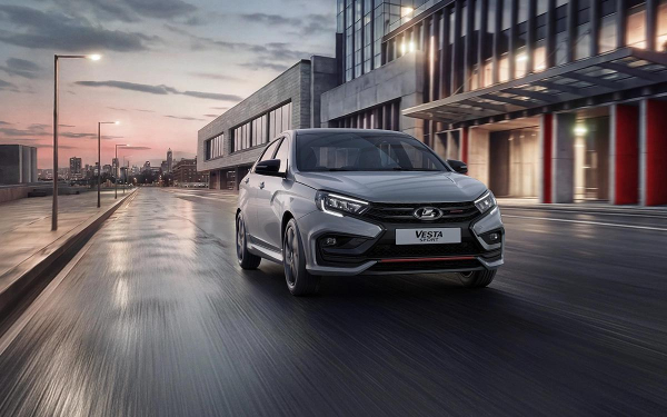 
            Красноречивая, но отпугивает. Автожурналисты&nbsp;&mdash; о перспективах Vesta Sport
        