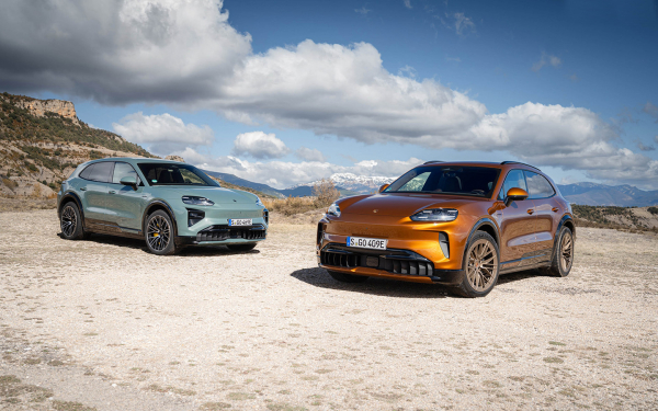 
            Под звук фена для волос. Первый тест нового Porsche Cayenne Turbo
        